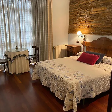 Hotel Taramundi 2* タラムンディ