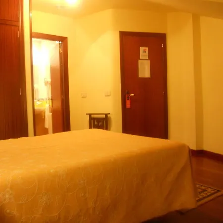فندق Hotel Taramundi تاراموندِّ