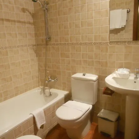 Hotel Taramundi 2* タラムンディ